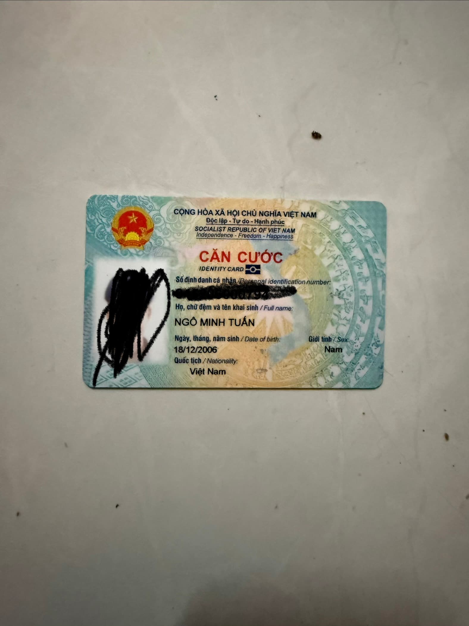 Tìm giấy tờ Ngô Minh Tuấn